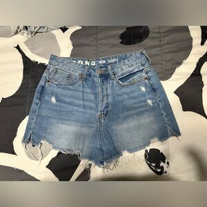 SONG Mom Shorts